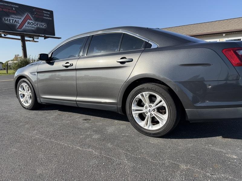 Ford Taurus SE FWD 2017