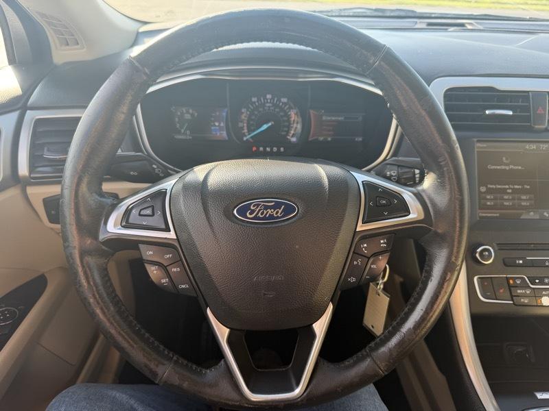 Ford Fusion SE 2016