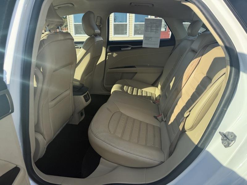 Ford Fusion SE 2016