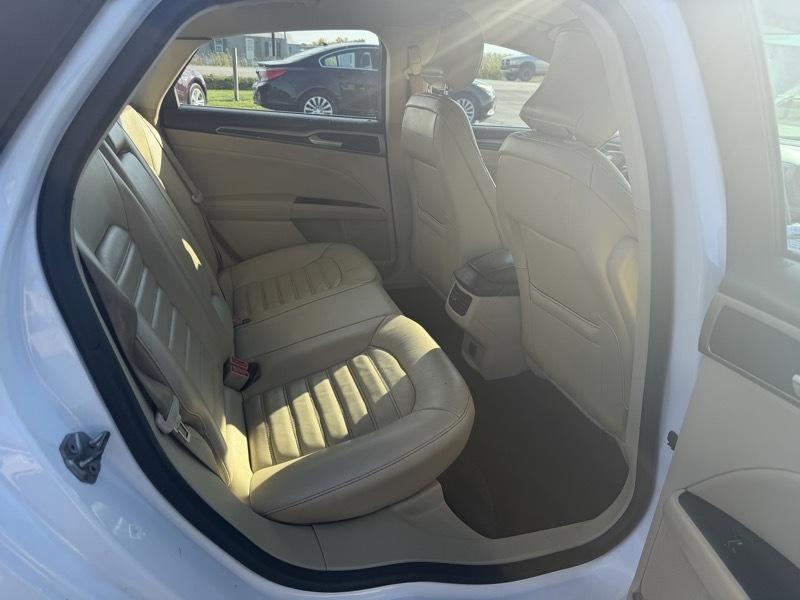 Ford Fusion SE 2016