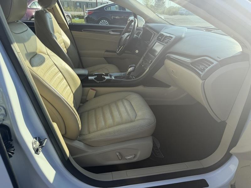 Ford Fusion SE 2016