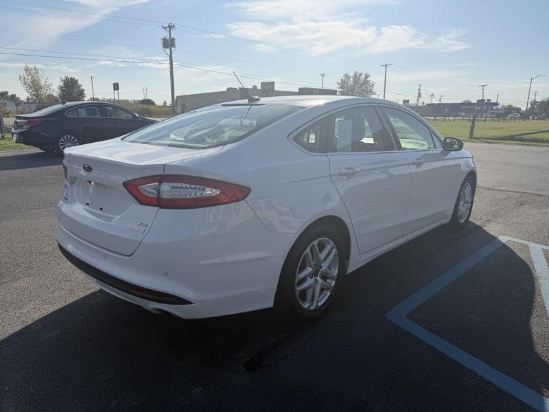 Ford Fusion SE 2016