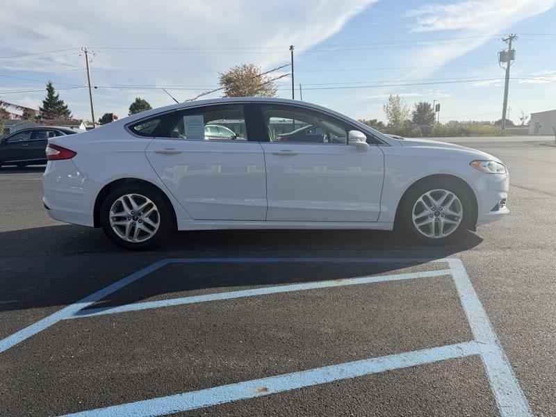 Ford Fusion SE 2016