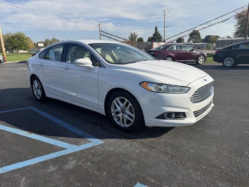 Ford Fusion SE 2016