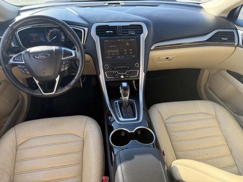 Ford Fusion SE 2016