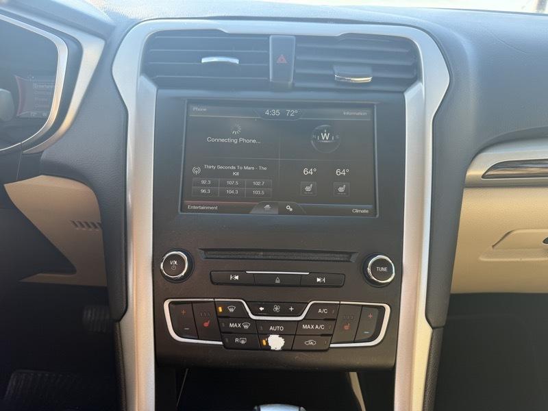Ford Fusion SE 2016