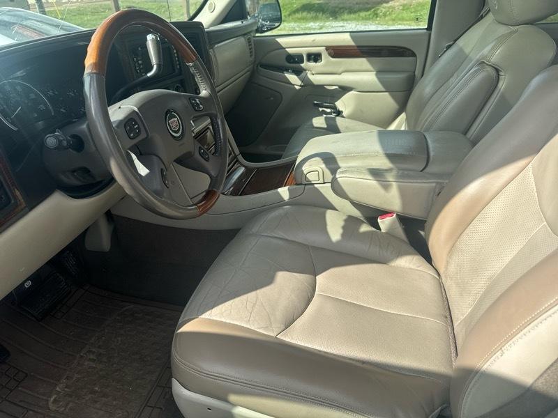 Cadillac Escalade EXT Sport Utility Truck 2004