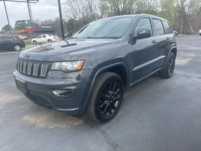 Jeep Grand Cherokee Laredo 4WD 2017