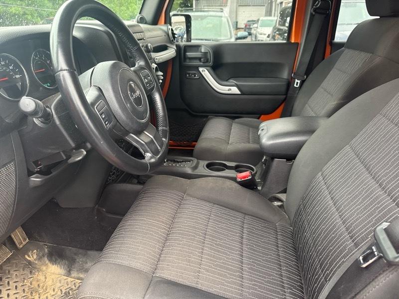 Jeep Wrangler Unlimited Sahara 4WD 2011