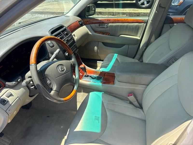 Lexus LS 430 Sedan 2001