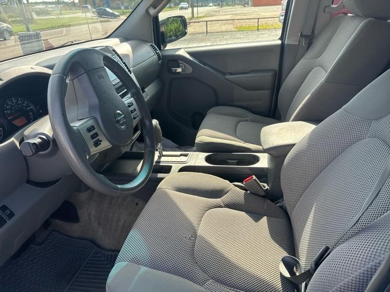 Nissan Frontier S Crew Cab 5AT 2WD 2015