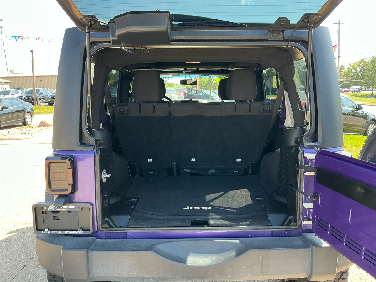 2017 Jeep Wrangler Unlimited Sport photo 3