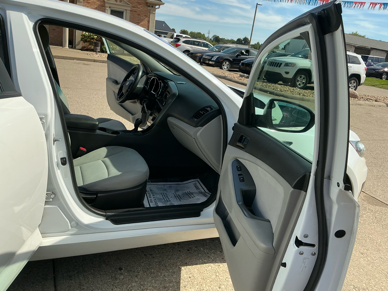 2012 Kia Optima LX photo 22