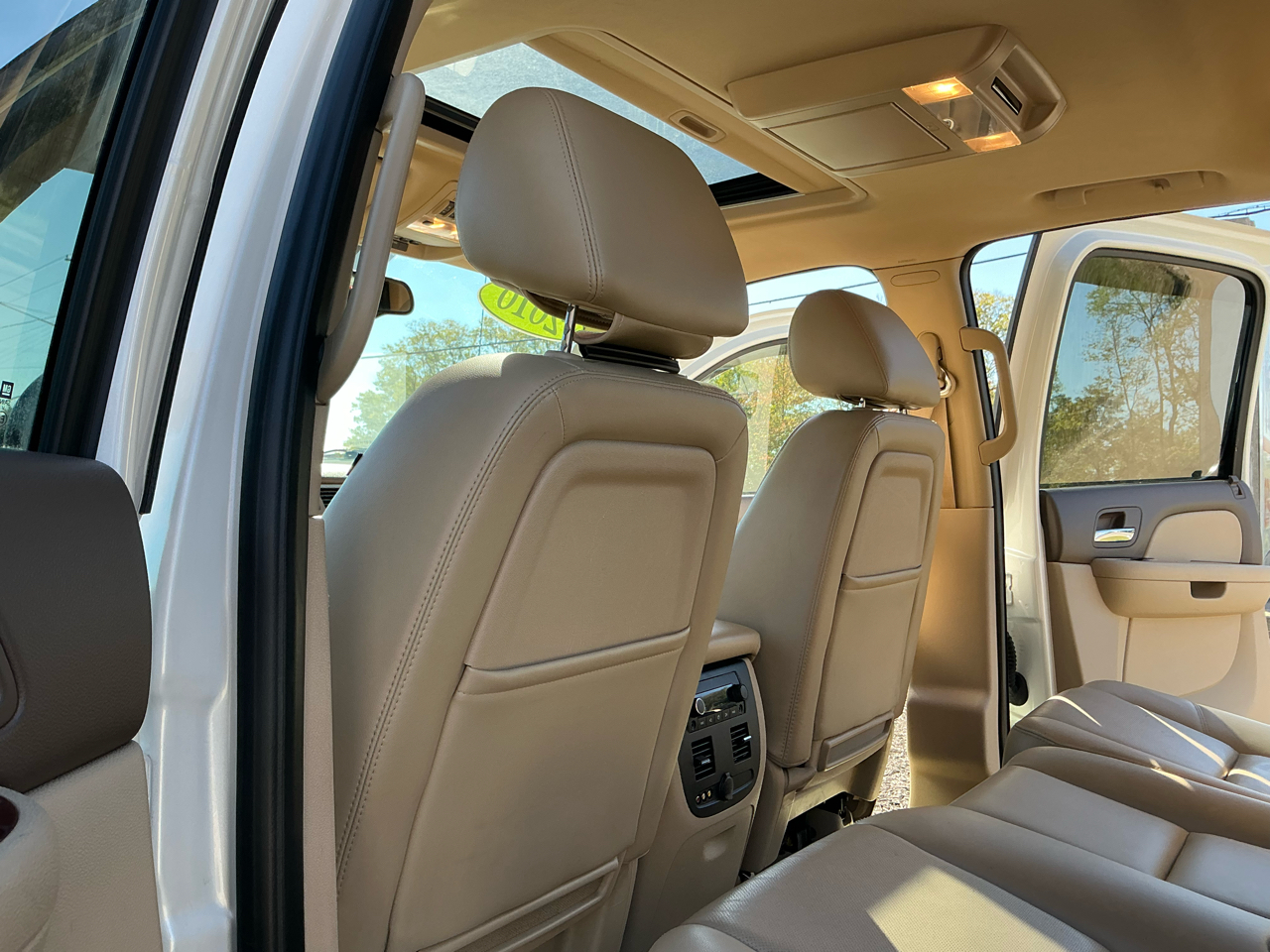 Chevrolet Avalanche 4WD Crew Cab LTZ 2010 Chevrolet Avalanche 4WD Crew Cab LTZ 2010