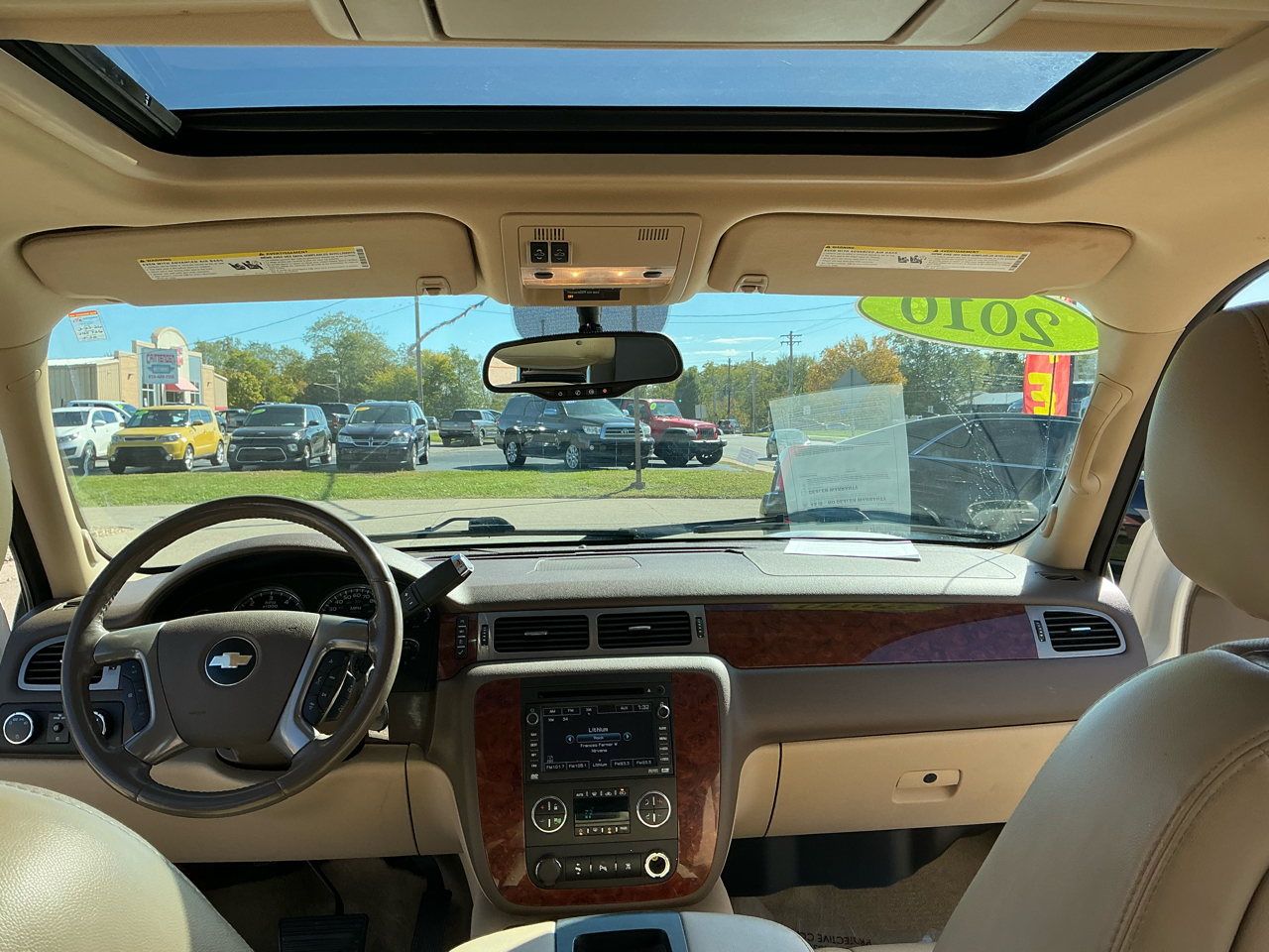 Chevrolet Avalanche 4WD Crew Cab LTZ 2010 Chevrolet Avalanche 4WD Crew Cab LTZ 2010