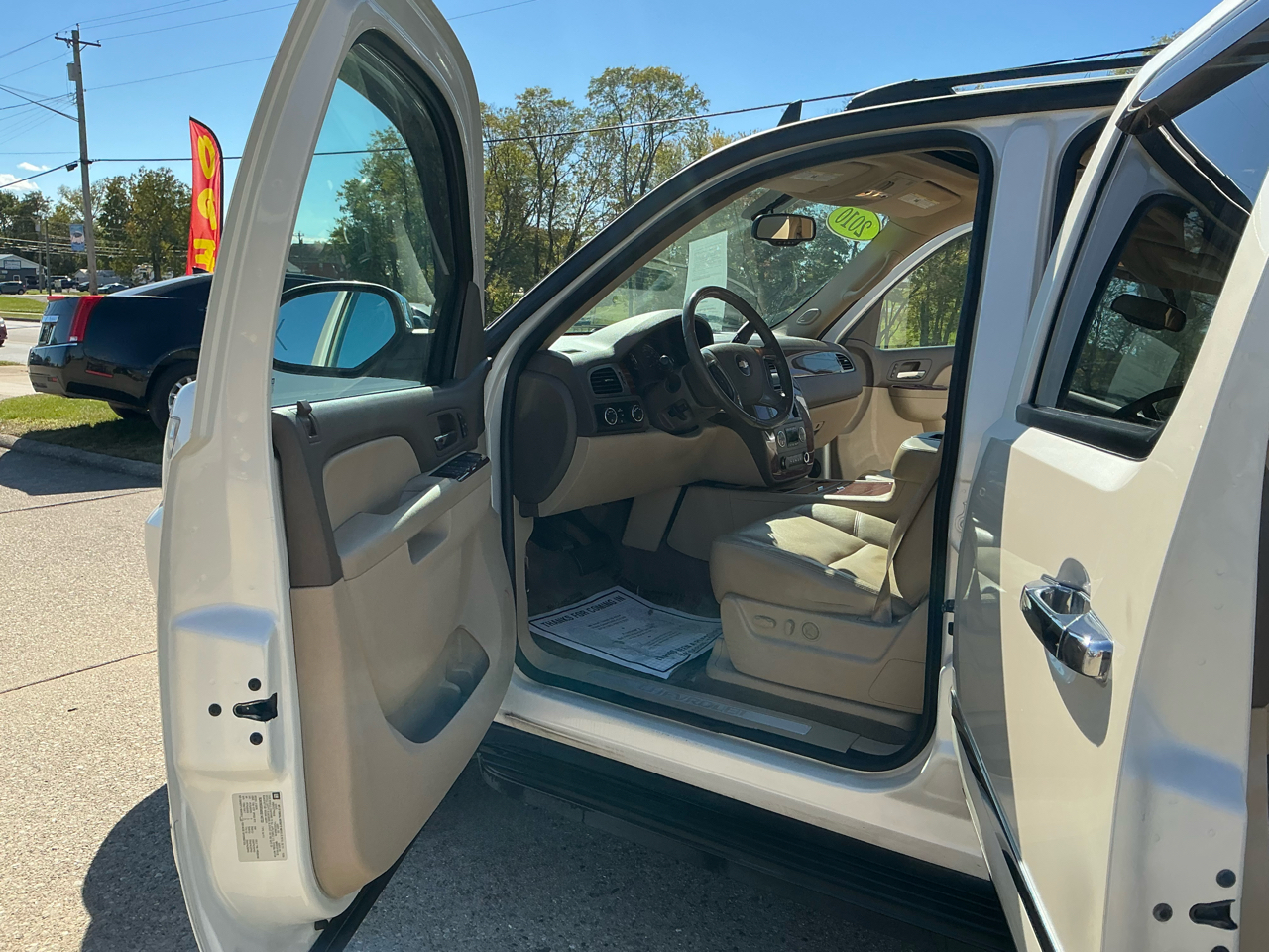 Chevrolet Avalanche 4WD Crew Cab LTZ 2010 Chevrolet Avalanche 4WD Crew Cab LTZ 2010