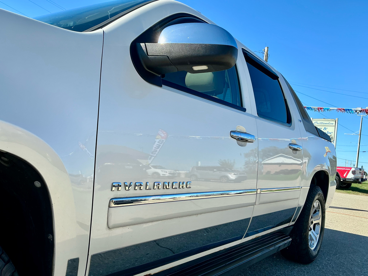 Chevrolet Avalanche 4WD Crew Cab LTZ 2010 Chevrolet Avalanche 4WD Crew Cab LTZ 2010