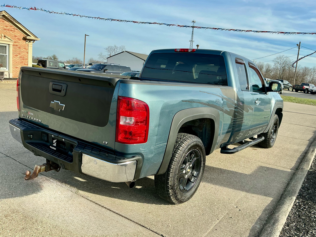 Chevrolet Silverado 1500 4WD Ext Cab 143.5" LT 2011