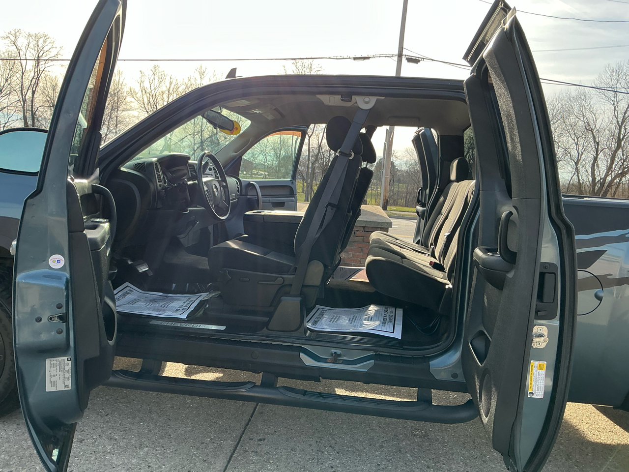 Chevrolet Silverado 1500 4WD Ext Cab 143.5" LT 2011