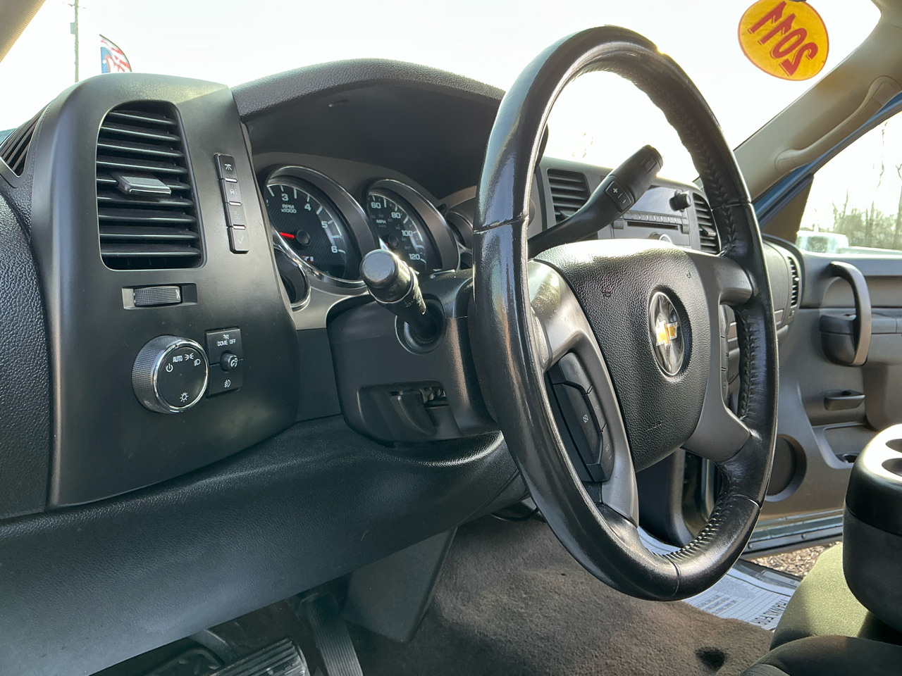 Chevrolet Silverado 1500 4WD Ext Cab 143.5" LT 2011