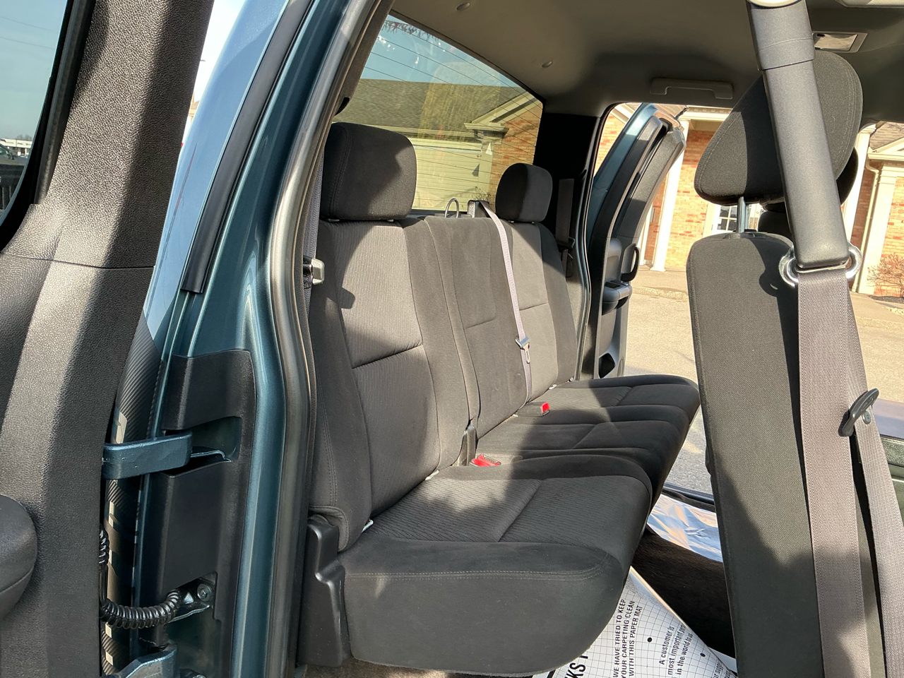 Chevrolet Silverado 1500 4WD Ext Cab 143.5" LT 2011