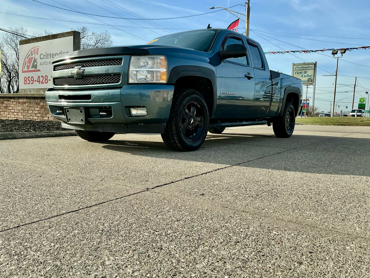 Chevrolet Silverado 1500 4WD Ext Cab 143.5" LT 2011
