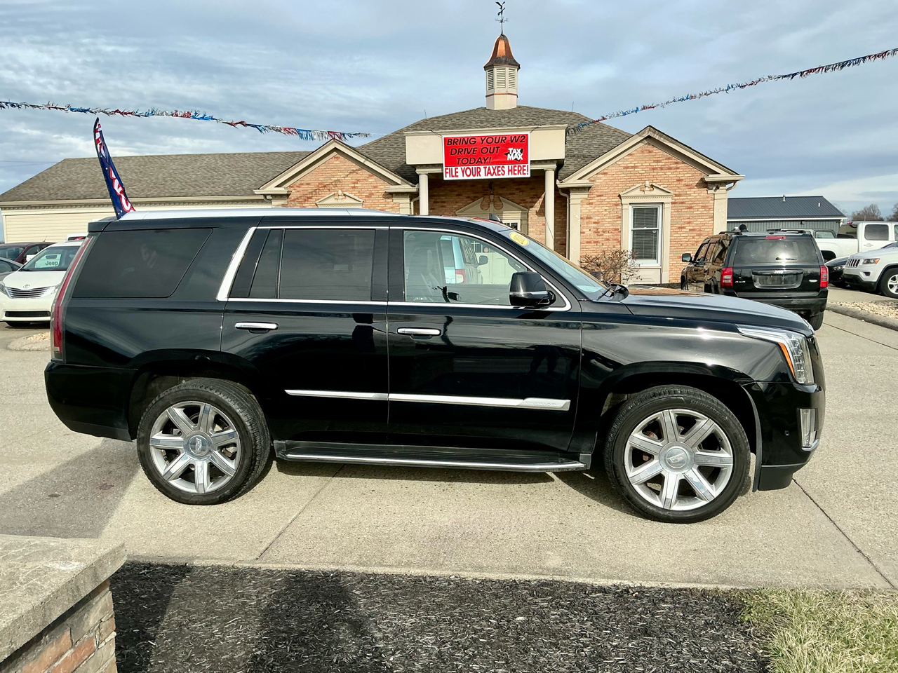 Cadillac Escalade 4WD 4dr Luxury 2018