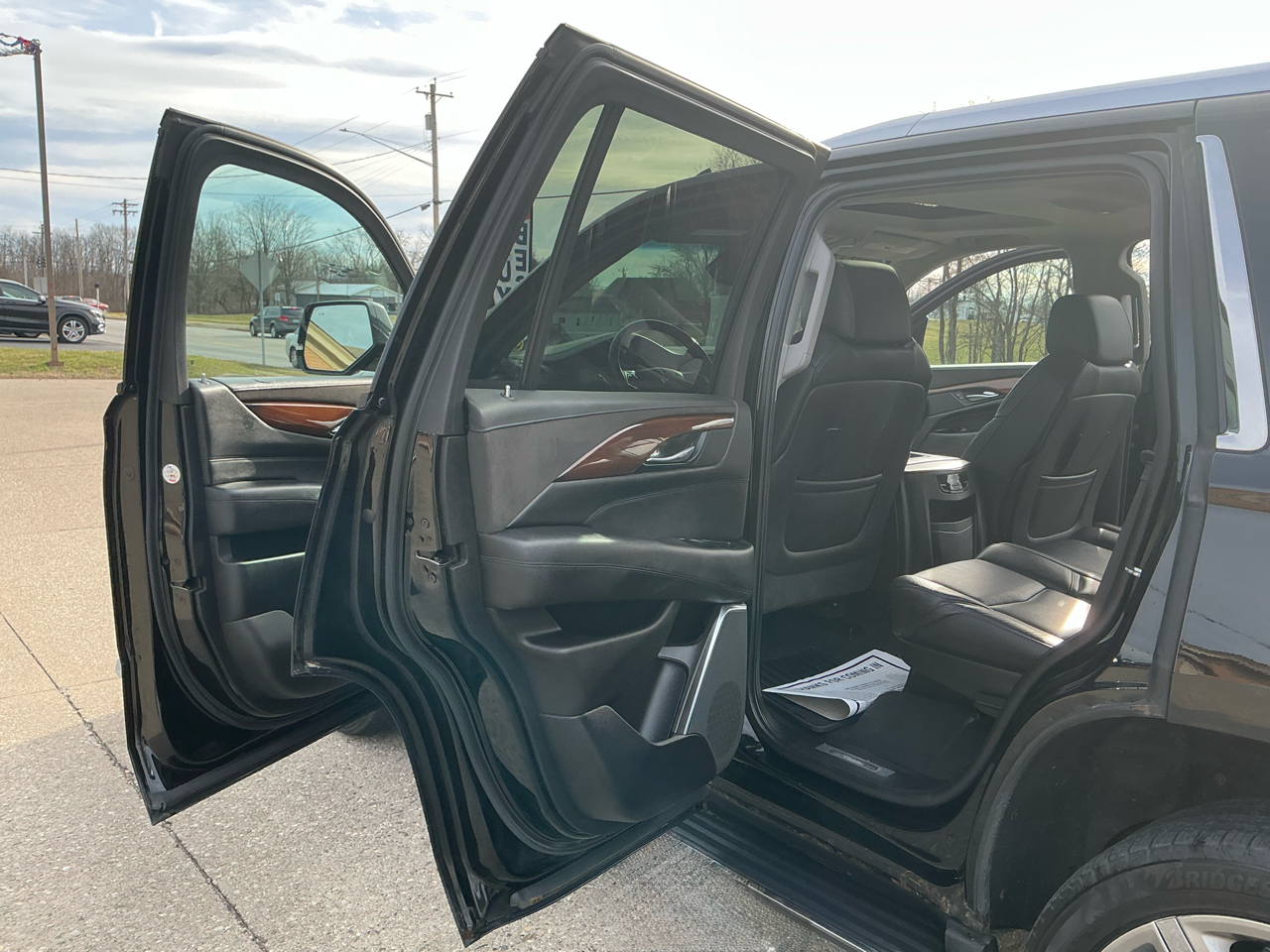 Cadillac Escalade 4WD 4dr Luxury 2018