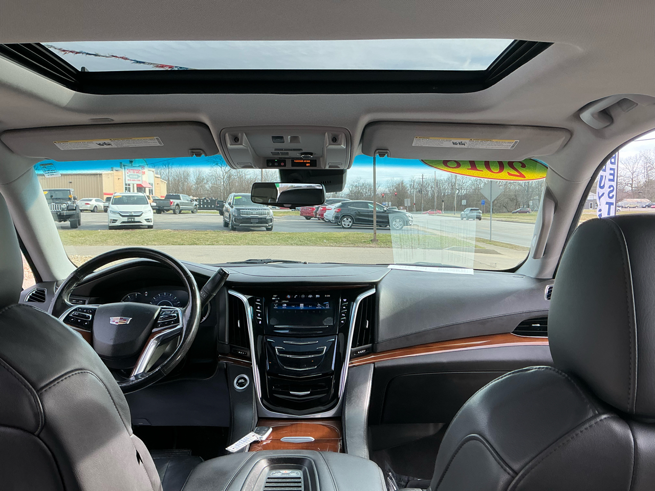 Cadillac Escalade 4WD 4dr Luxury 2018