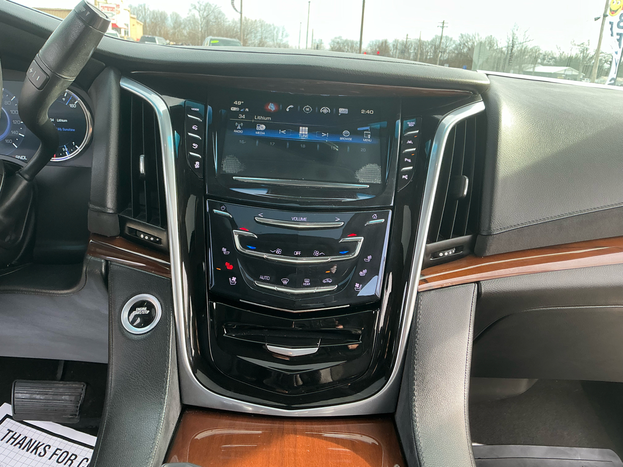Cadillac Escalade 4WD 4dr Luxury 2018