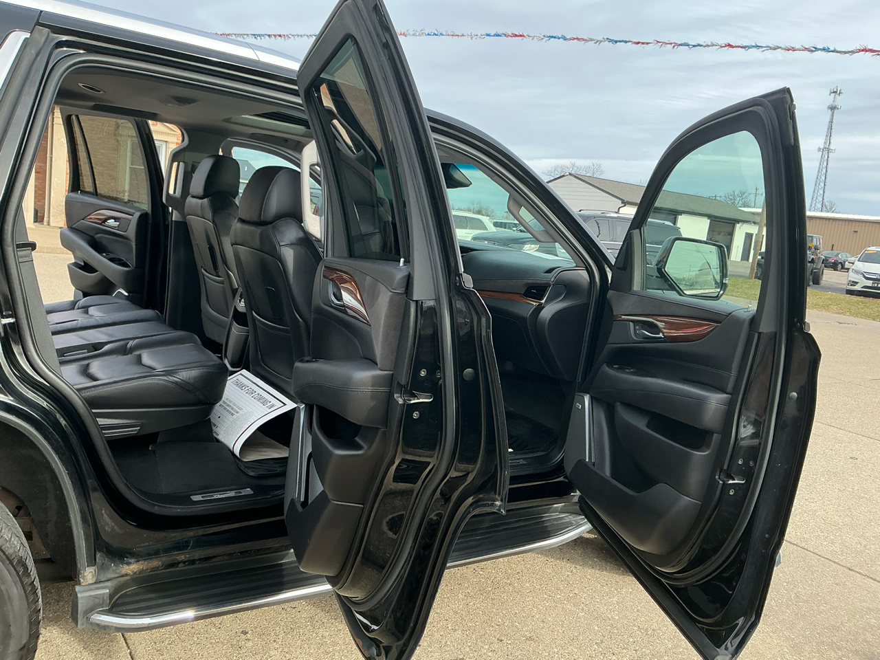 Cadillac Escalade 4WD 4dr Luxury 2018