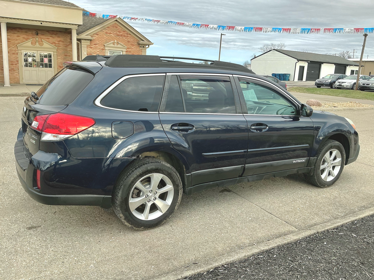 Subaru Outback 4dr Wgn H4 Auto 2.5i Limited 2014