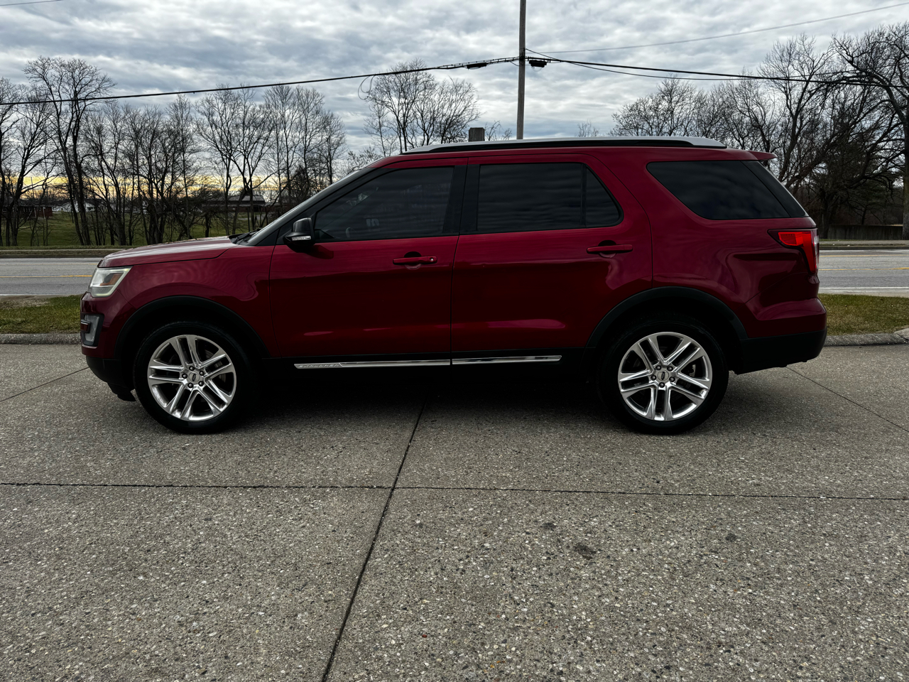 Ford Explorer 4WD 4dr XLT 2016