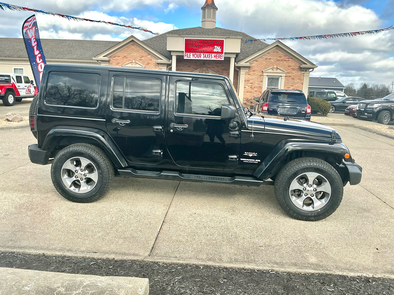 Jeep Wrangler Unlimited 4WD 4dr Sahara 2016