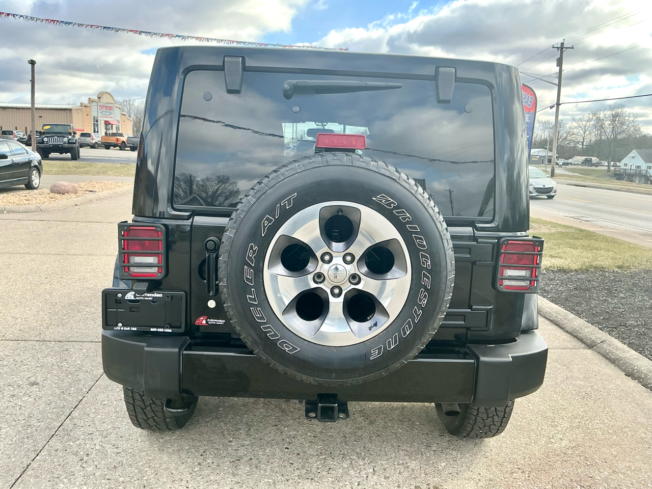 Jeep Wrangler Unlimited 4WD 4dr Sahara 2016