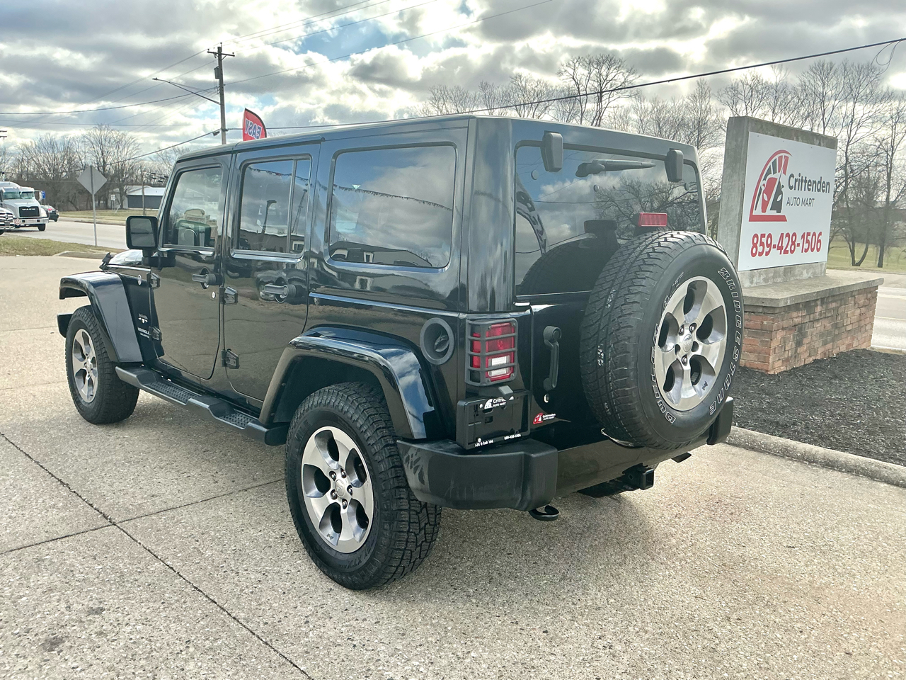 Jeep Wrangler Unlimited 4WD 4dr Sahara 2016