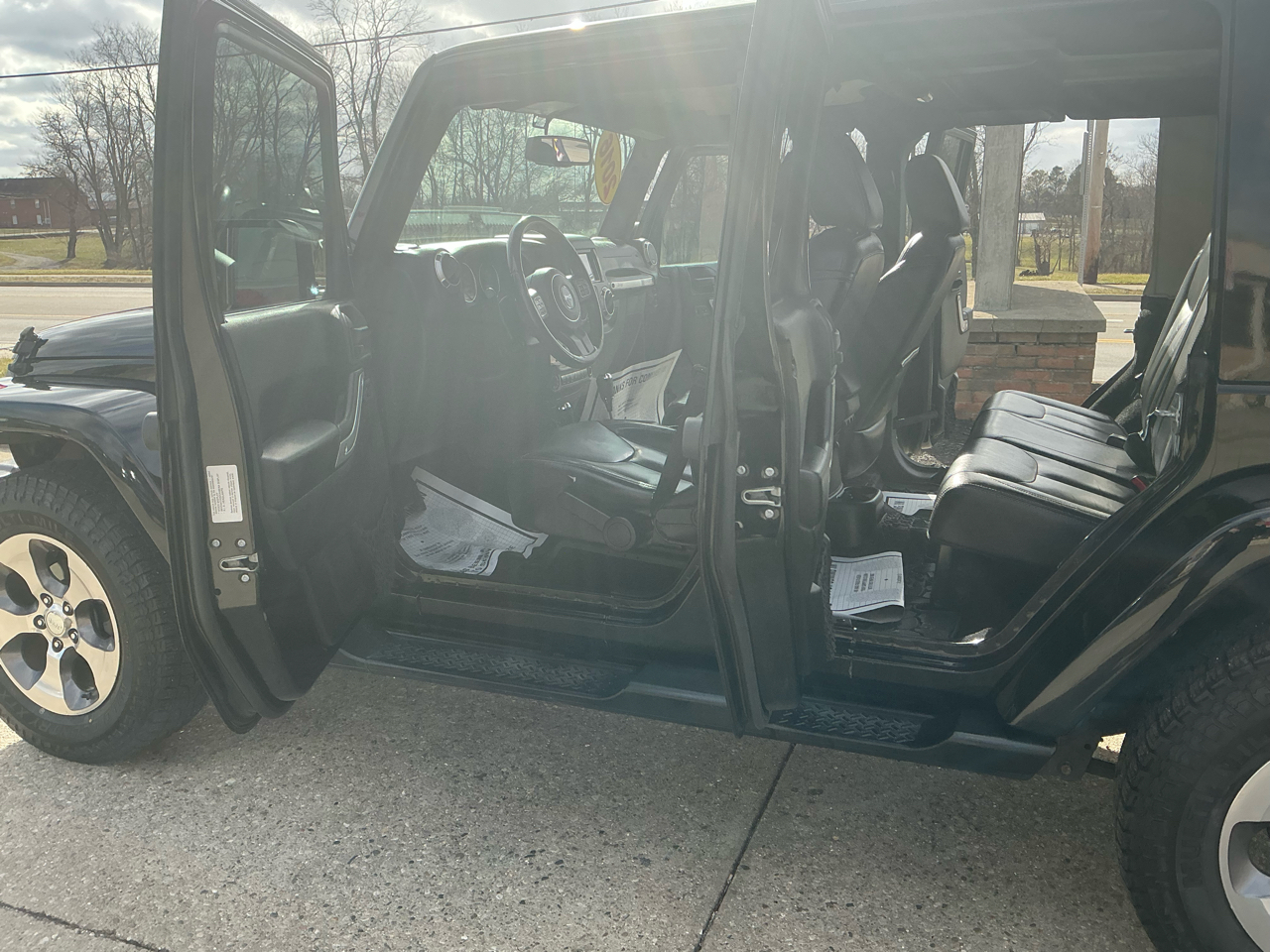 Jeep Wrangler Unlimited 4WD 4dr Sahara 2016