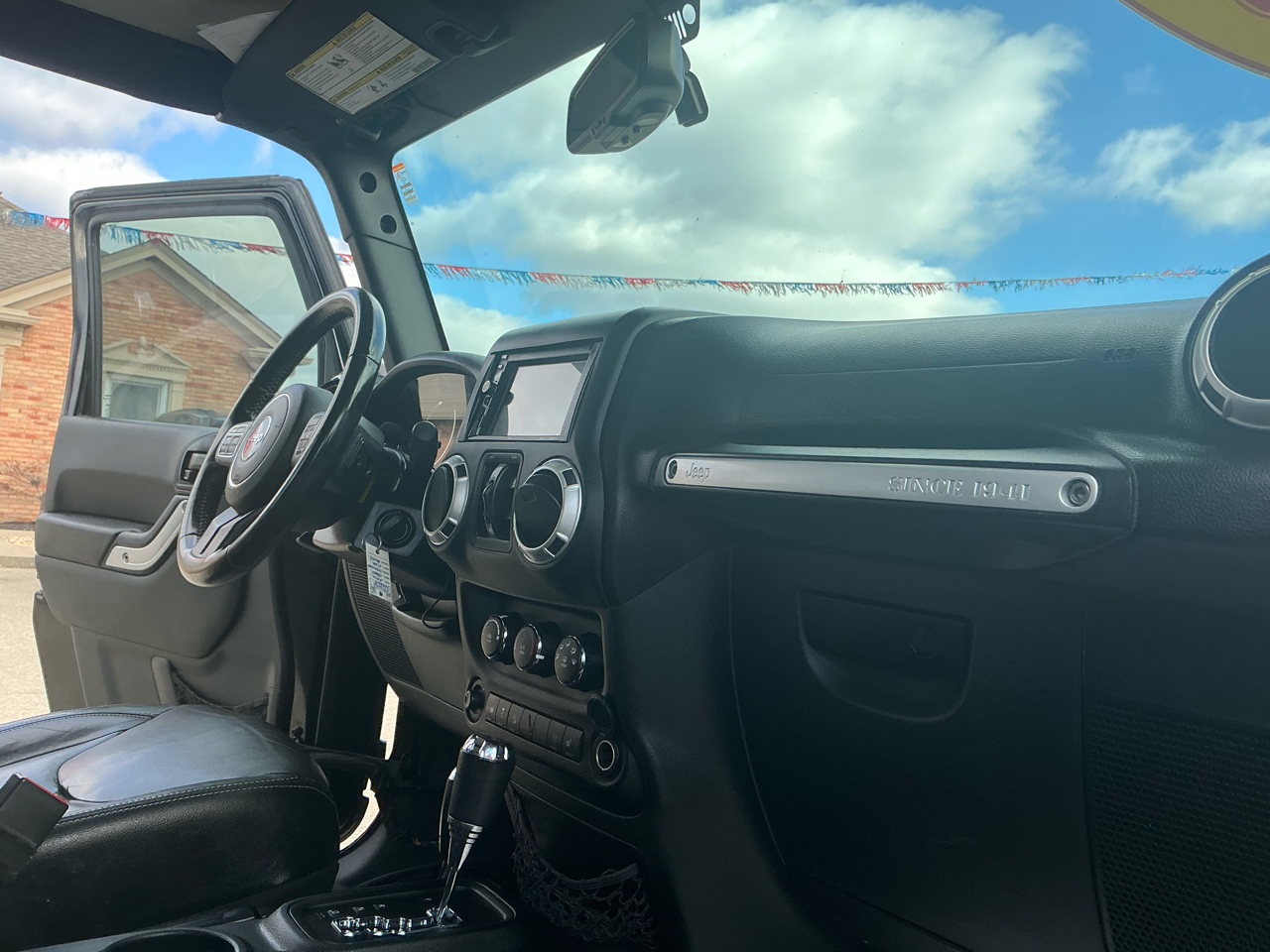 Jeep Wrangler Unlimited 4WD 4dr Sahara 2016