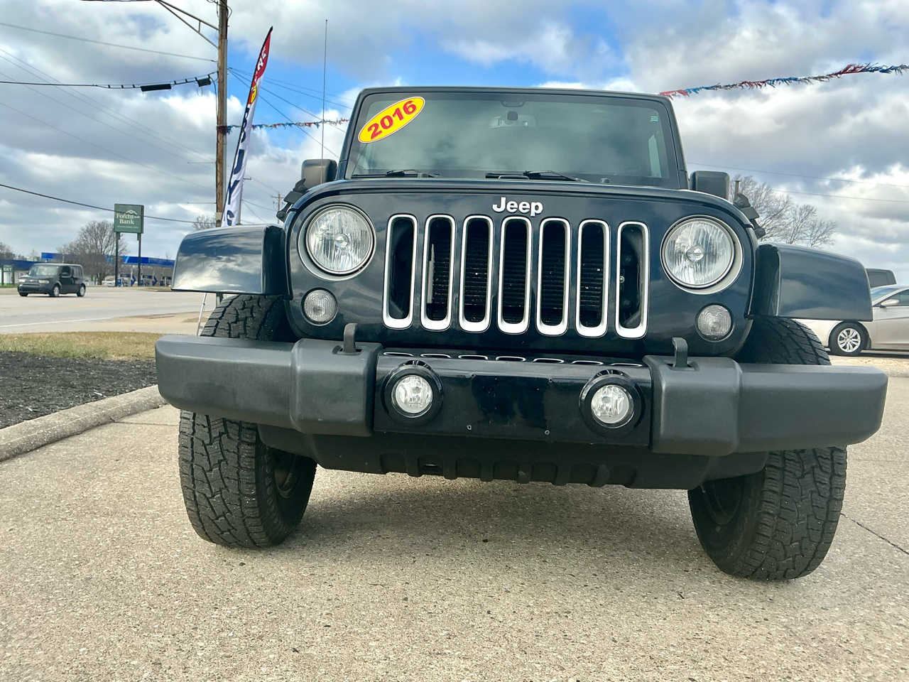 Jeep Wrangler Unlimited 4WD 4dr Sahara 2016