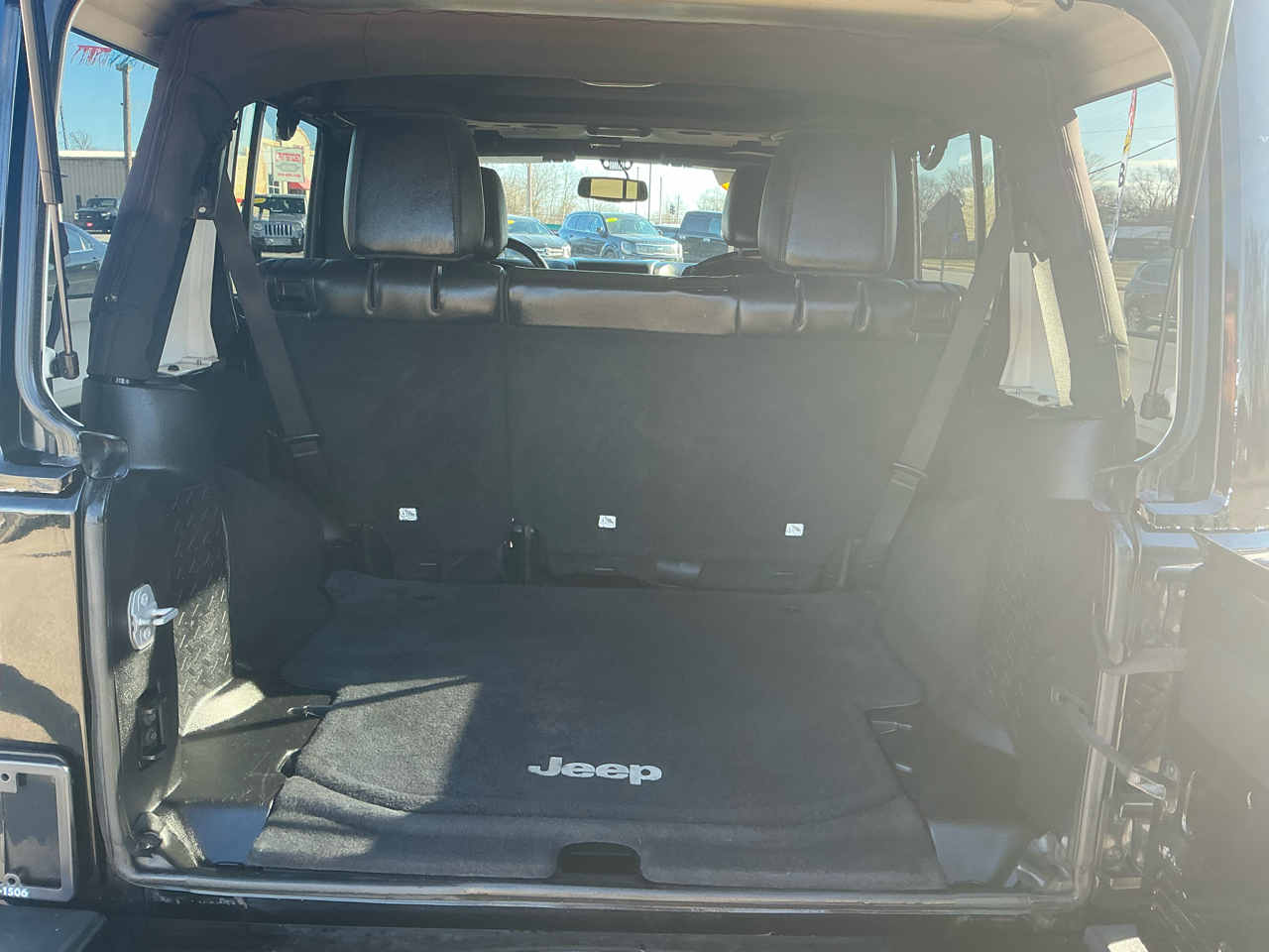 Jeep Wrangler Unlimited 4WD 4dr Altitude 2015