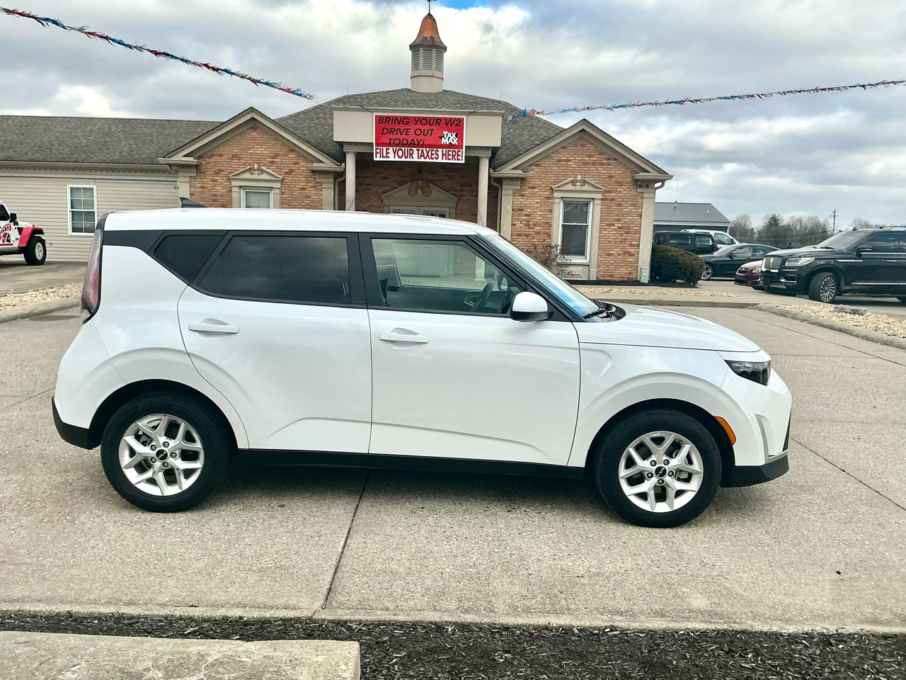 Kia Soul LX FWD 2025