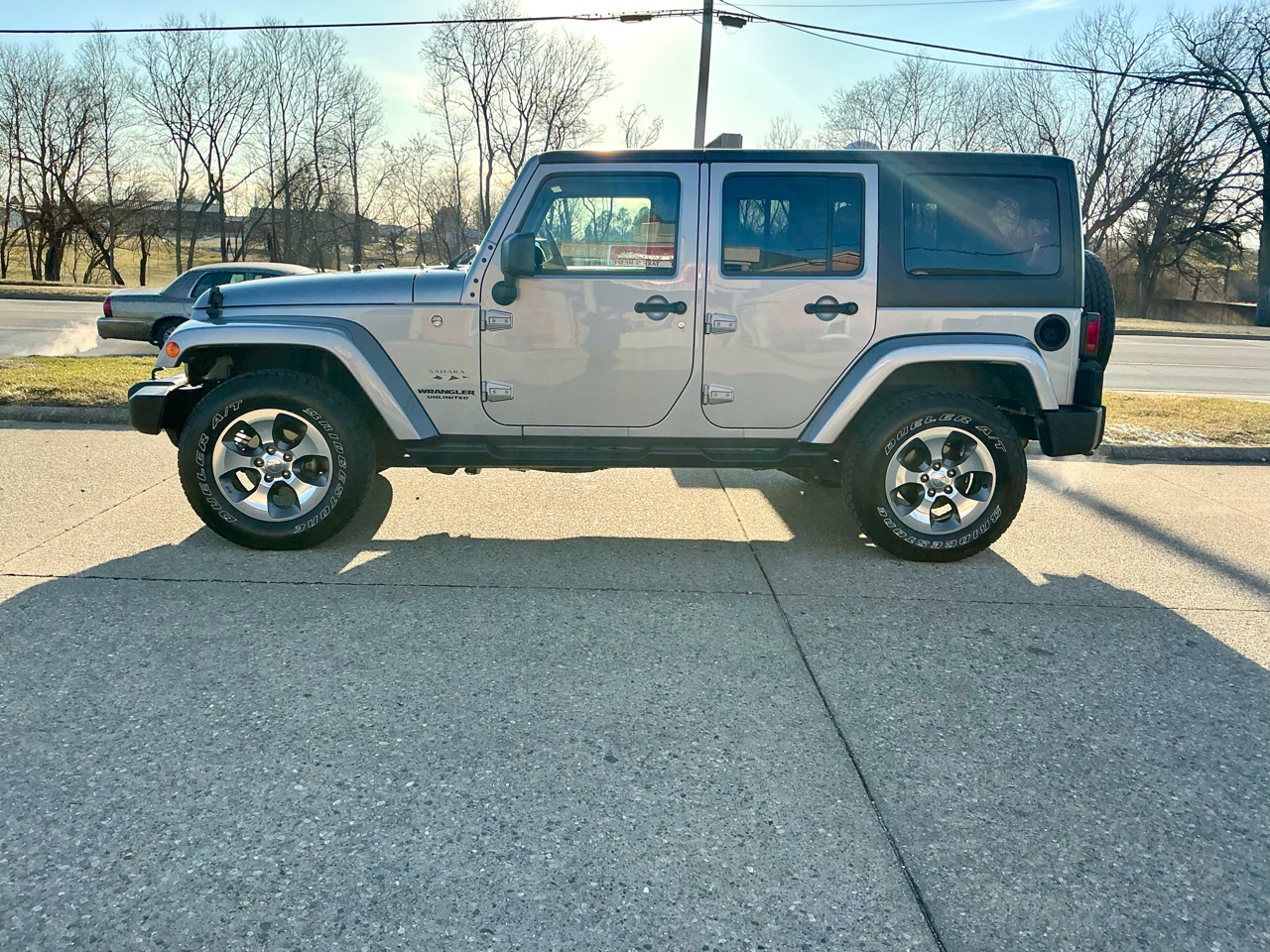 Jeep Wrangler Unlimited 4WD 4dr Sahara 2016