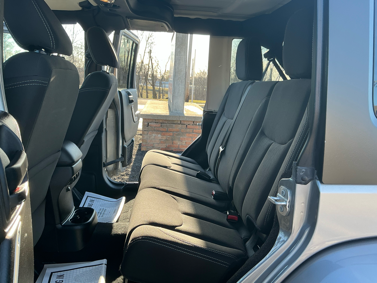 Jeep Wrangler Unlimited 4WD 4dr Sahara 2016