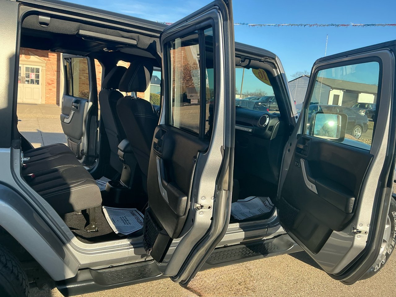 Jeep Wrangler Unlimited 4WD 4dr Sahara 2016