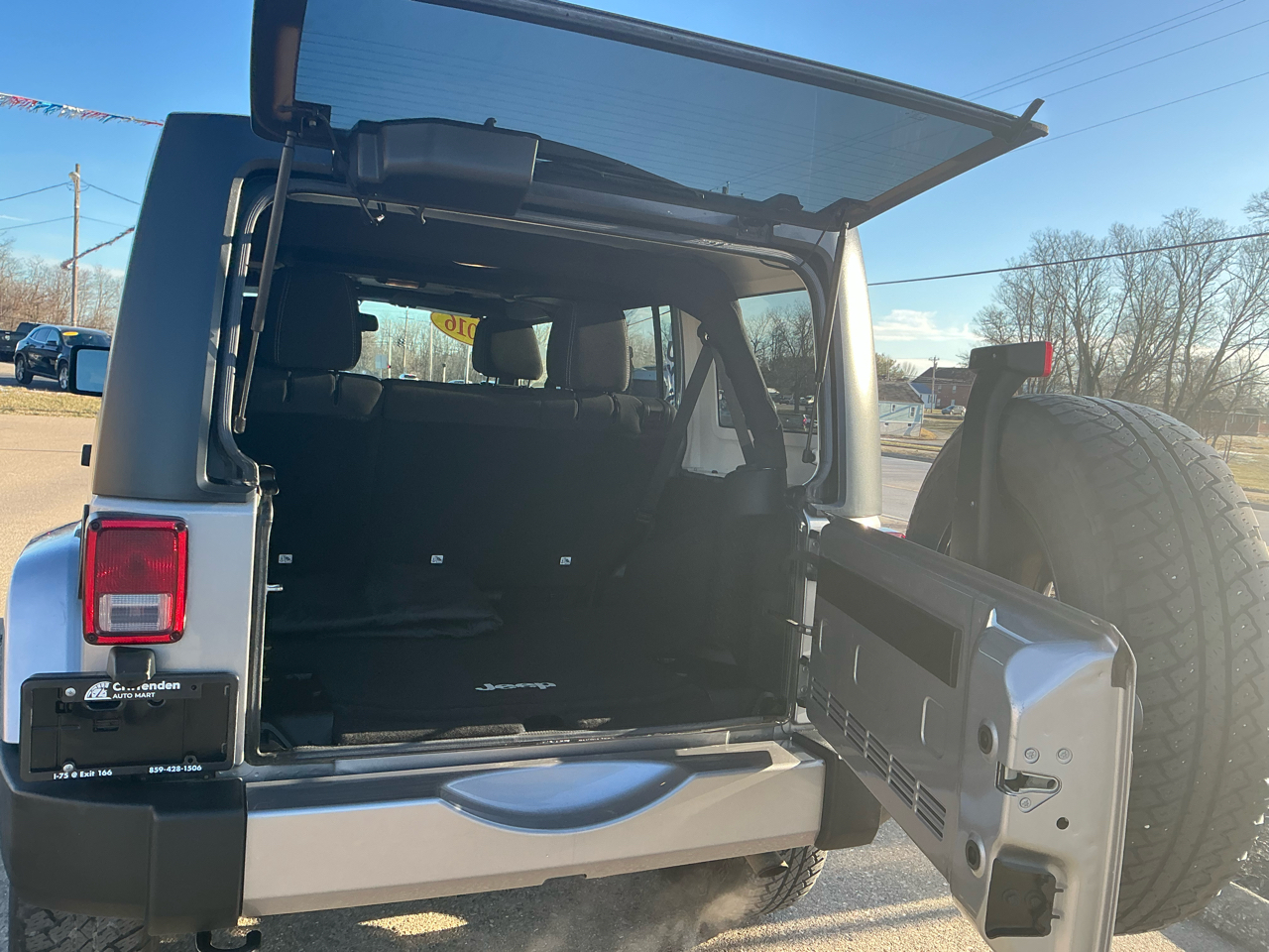 Jeep Wrangler Unlimited 4WD 4dr Sahara 2016