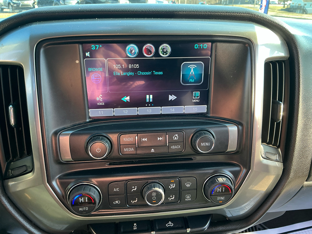 Chevrolet Silverado 1500 4WD Crew Cab 143.5" LT w/1LT 2015