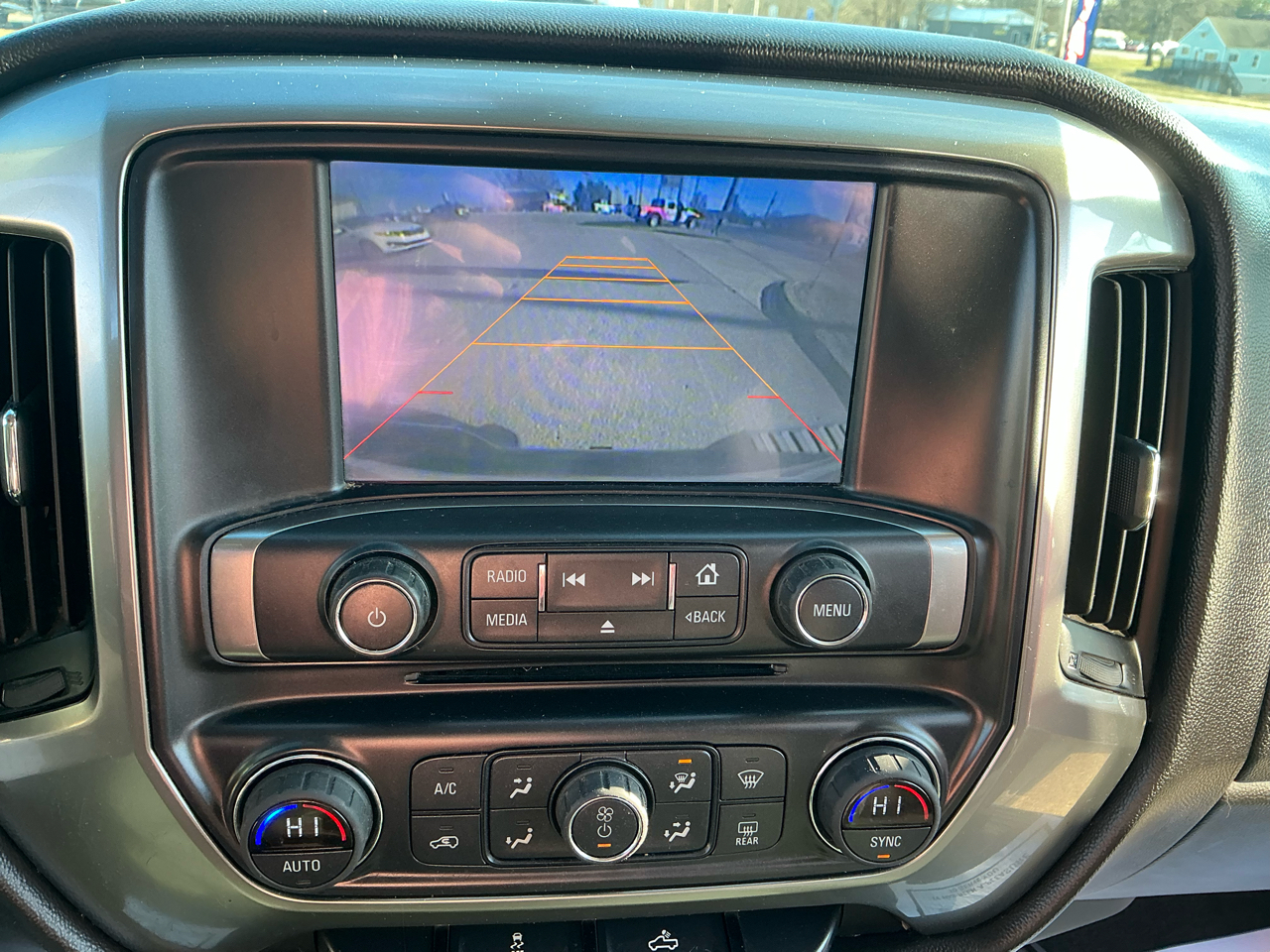 Chevrolet Silverado 1500 4WD Crew Cab 143.5" LT w/1LT 2015