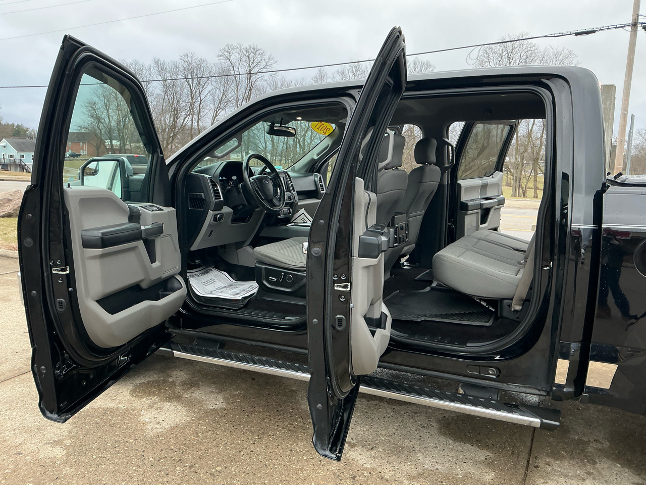 Ford F-150 XL 4WD SuperCrew 5.5' Box 2017