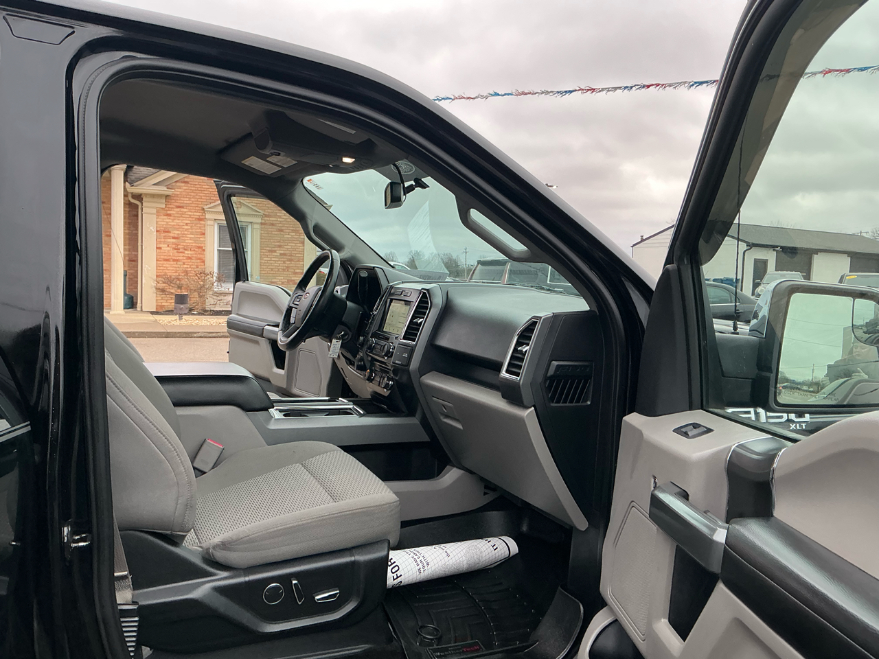 Ford F-150 XL 4WD SuperCrew 5.5' Box 2017