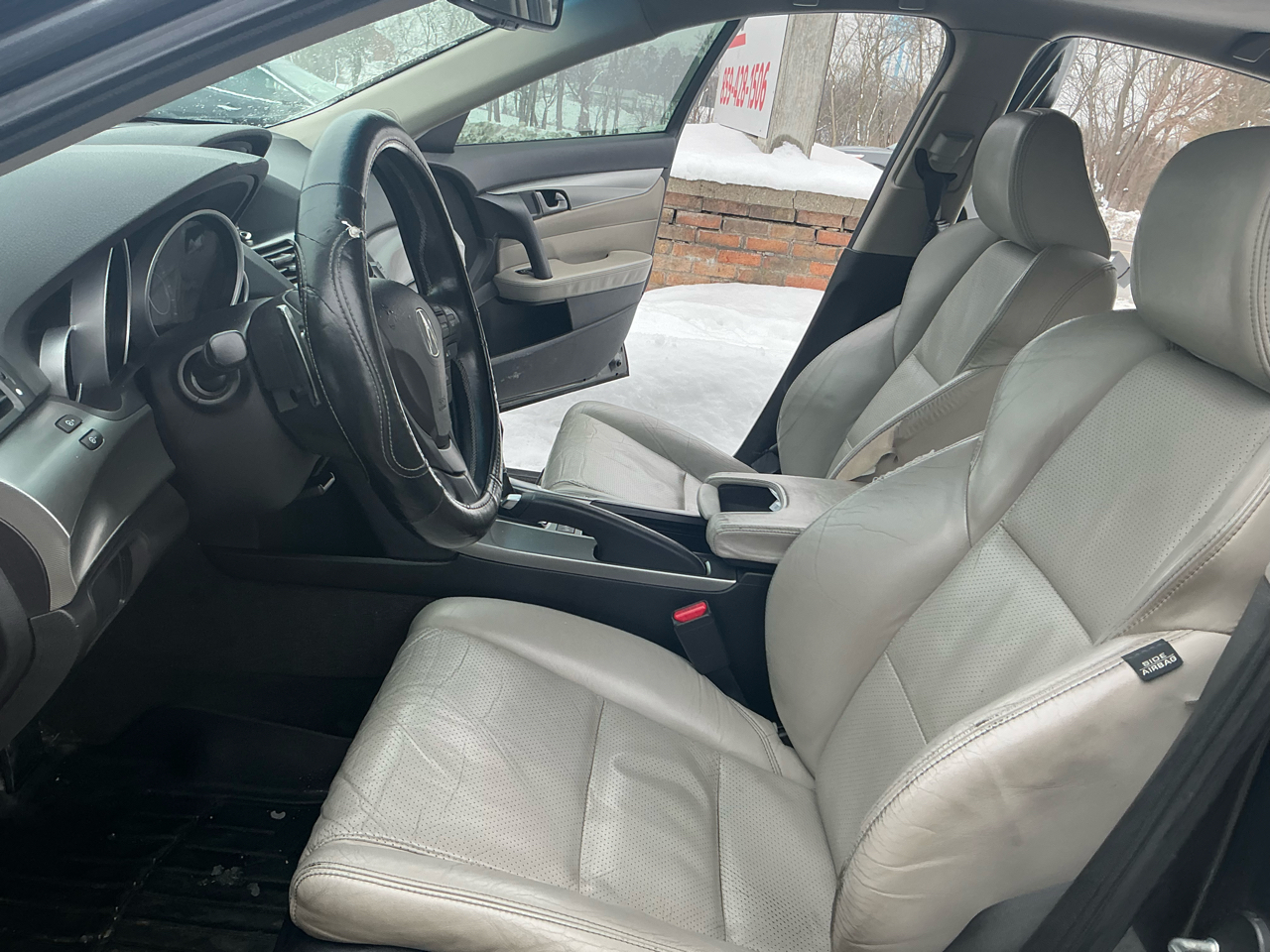 Acura TL 4dr Sdn Auto SH-AWD Tech 2010